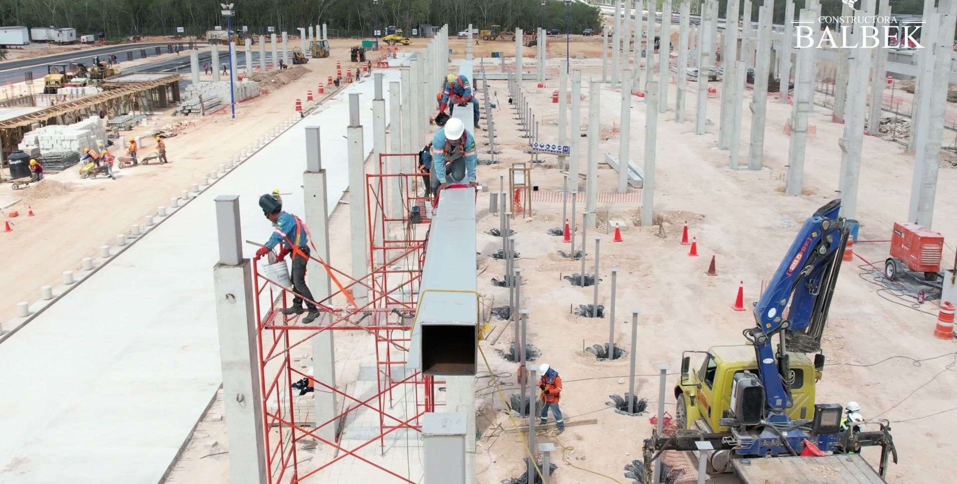 Estaciones de tren interurbano en construcción